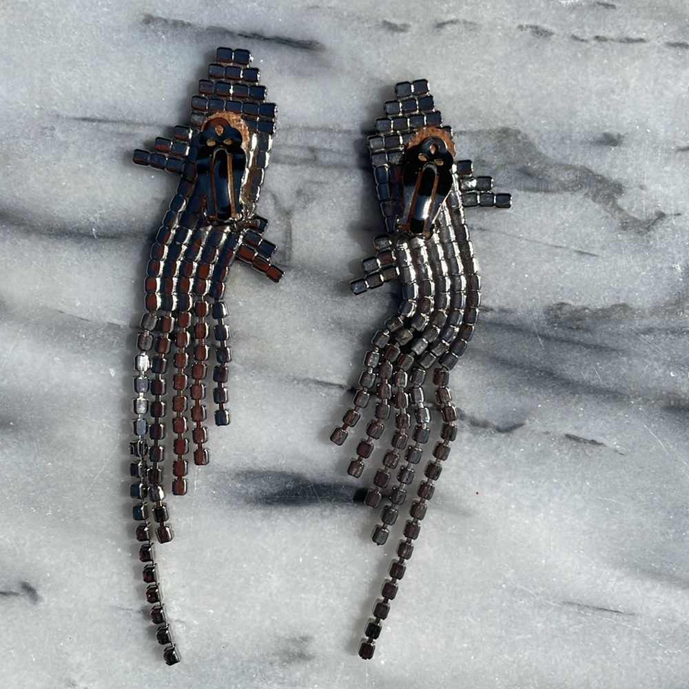 Vintage 80s Bauer Koi clip earrings in pink & blue rhinestones with dangle tail - Picture 4 of 6